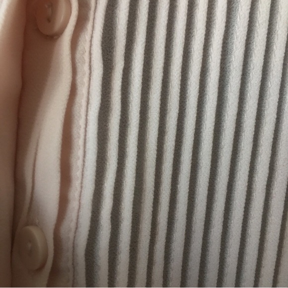 H&M Pretty Work Blouse - Picture 2 of 8